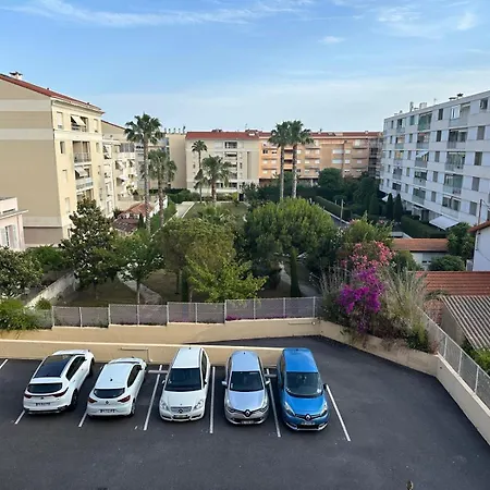 شقة Super Apartment, Parking, Terrace, Lift, Wifi, Palm Beach,