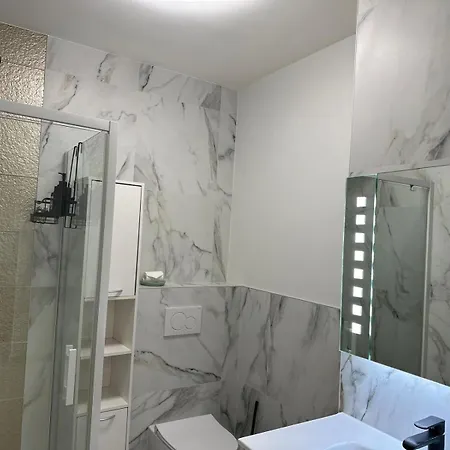 Super Apartment, Parking, Terrace, Lift, Wifi, Palm Beach, شقة *