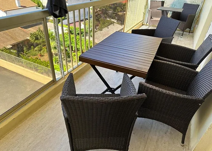 Apartment Super Apartment, Parking, Terrace, Lift, Wifi, Palm Beach,