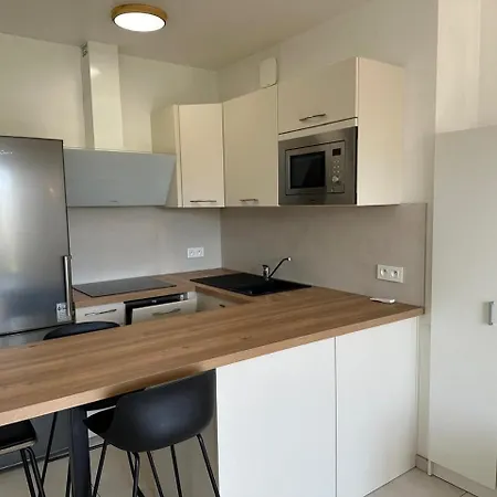 Super Apartment, Parking, Terrace, Lift, Wifi, Palm Beach, *