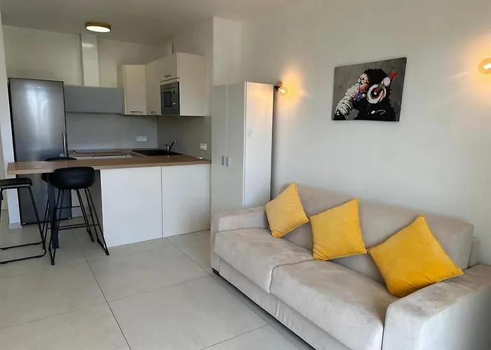 Super Apartment, Parking, Terrace, Lift, Wifi, Palm Beach, Daire